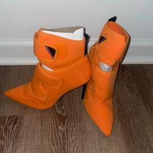 Steve Madden Size 11 Orange